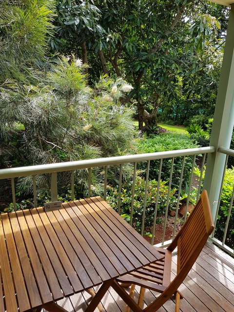 Camelot Cottages - Accommodation in Surfers Paradise 3