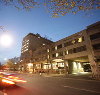 Canberra City YHA - Accommodation in Surfers Paradise