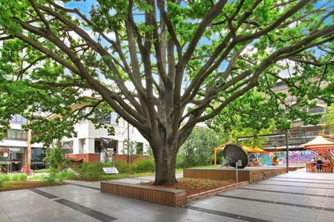 Canberra Luxury Apartment 8 - Accommodation in Surfers Paradise 1