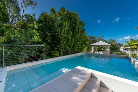 Candlelight - Airlie Beach - Accommodation in Surfers Paradise 1