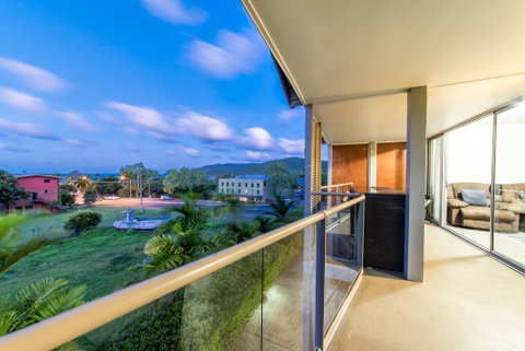 Candlelight - Airlie Beach - Accommodation in Surfers Paradise 2