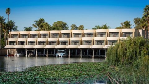 Capri Waters Country Club - Accommodation in Surfers Paradise 0