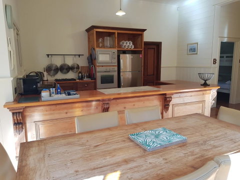 CARNBREA - Accommodation in Surfers Paradise 1