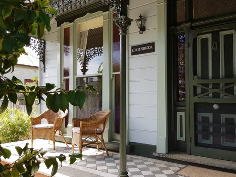 CARNBREA - Accommodation in Surfers Paradise 2