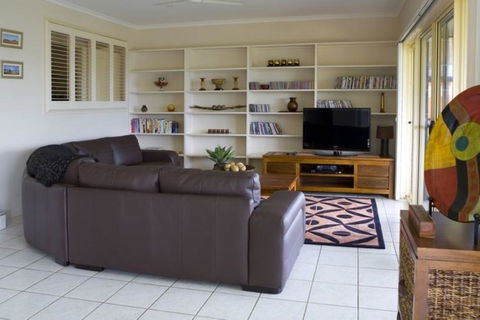 Casa Al Lago - Accommodation in Surfers Paradise 2