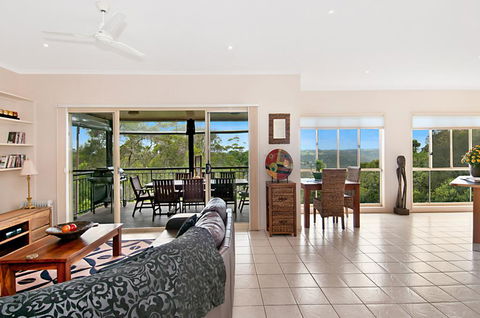 Casa Al Lago - Accommodation in Surfers Paradise 0