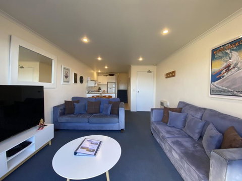 Cascades 15 - Accommodation in Surfers Paradise 3