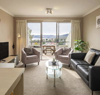 Cascades 18/3 Kurrajong Street - Accommodation in Surfers Paradise
