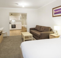 Cascades 3 Well Appointed and Central location - Accommodation in Surfers Paradise