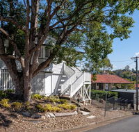 Central Cottage - Accommodation in Surfers Paradise