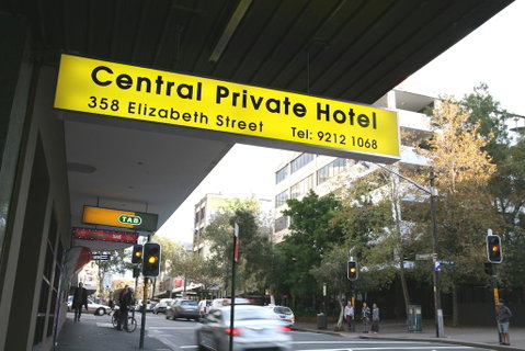 Central Private Hotel - Accommodation in Surfers Paradise 0