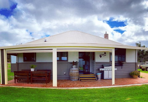 Chesterfarm And Stables - Accommodation in Surfers Paradise 3