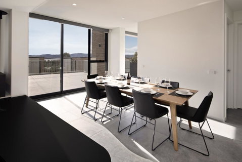 Chilam 'D' - Architecturally Designed - Accommodation in Surfers Paradise 3