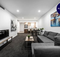 CITY APARTMENT and FREE CITY TOUR BUS NEARBY - Accommodation in Surfers Paradise