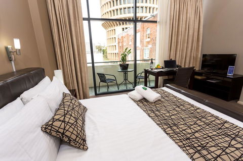 Clarendon Hotel - Accommodation in Surfers Paradise 0