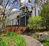 Cloudsong Chalet 2 - Close to the village centre - Accommodation in Surfers Paradise