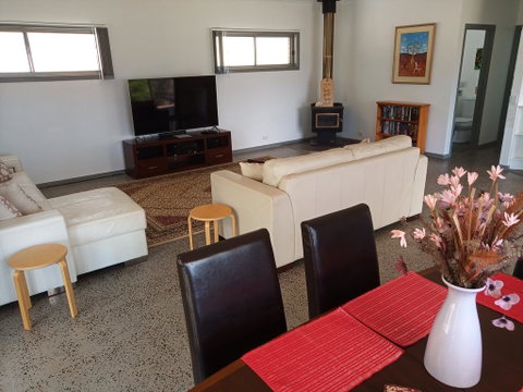 Coast & Country - Accommodation in Surfers Paradise 2