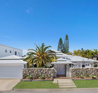 Coastal Elegance - Accommodation in Surfers Paradise