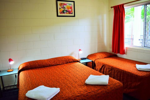 Coconut Grove Holiday Apartments - Accommodation in Surfers Paradise 3