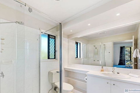 Coconut Grove Holiday House - Accommodation in Surfers Paradise 2
