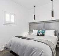 Colonial Hampdens - Accommodation in Surfers Paradise