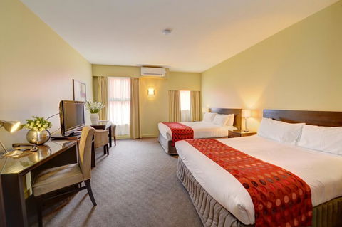 Comfort Inn & Suites City Views - Accommodation in Surfers Paradise 1
