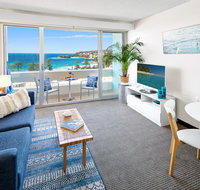 Comfortable Coastal Living plus Parking - Accommodation in Surfers Paradise