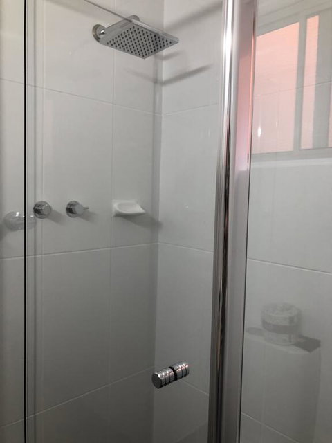 Commodore Motor Inn - Accommodation in Surfers Paradise 1