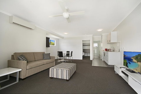 Cooroy Luxury Motel Apartments - Accommodation in Surfers Paradise 0