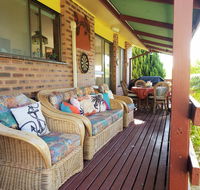 Cottage by the Bay - Accommodation in Surfers Paradise