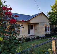 Cottage on Main - Accommodation in Surfers Paradise