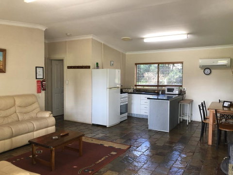 Country Cottages Of Bridgetown - Accommodation in Surfers Paradise 2