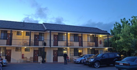 Country Plaza Motel - Accommodation in Surfers Paradise 1