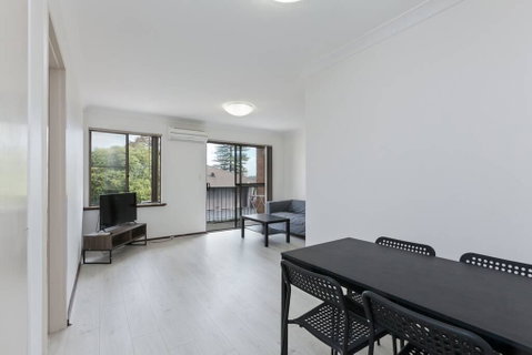 Cozy 2 Bedrooms Unit Near Perth Zoo - Accommodation in Surfers Paradise 0