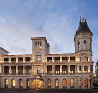 Craig's Royal Hotel - Accommodation in Surfers Paradise