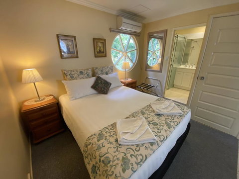 Curtis Cottage - Accommodation in Surfers Paradise 1