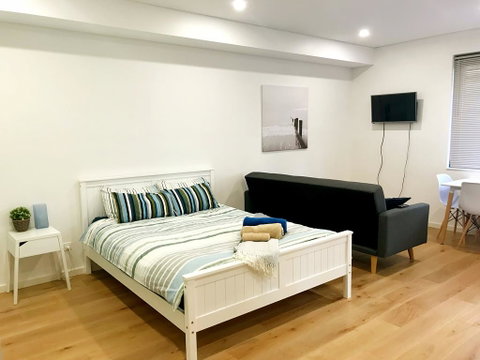 Darling Harbour And Fish Market: Brand New Studio - Accommodation in Surfers Paradise 0