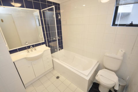 Darlinghurst Fully Self Contained Modern 1 Bed Apartment (POP) - Accommodation in Surfers Paradise 1