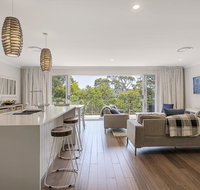 DESIGNER HOLIDAY BEACH PAD // 4 BED // COPA - Accommodation in Surfers Paradise