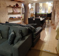 Dinky Di's Dugout - Accommodation in Surfers Paradise