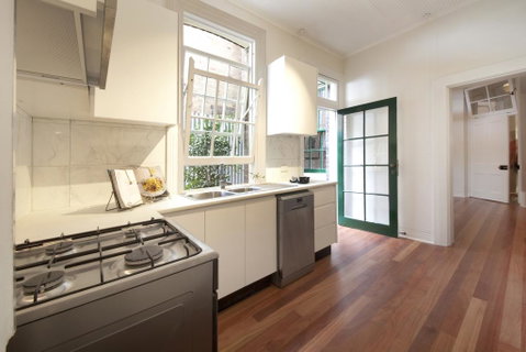 Divine Early-Sydney Home - The Rocks - Accommodation in Surfers Paradise 2