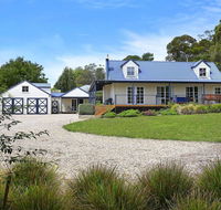 Duncraig House - open fireplace spa pet friendly - Accommodation in Surfers Paradise
