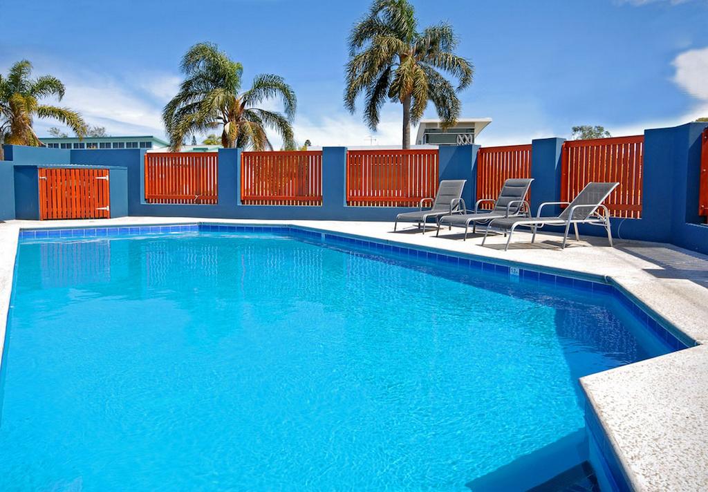Lighthouse Beach ACT Accommodation in Surfers Paradise