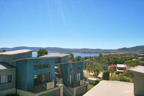 Eclipse 13/10 Nettin Circuit - Accommodation in Surfers Paradise 1