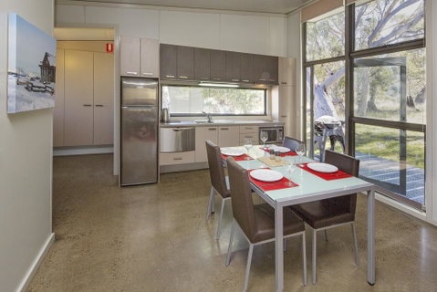 Ecocrackenback 16 - Sustainable Chalet Close To The Slopes - Accommodation in Surfers Paradise 3