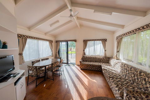 Eildon Riverside Holiday Park - Accommodation in Surfers Paradise 0