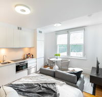 Elegantly Styled Studio In Stunning Glebe Estate - Accommodation in Surfers Paradise