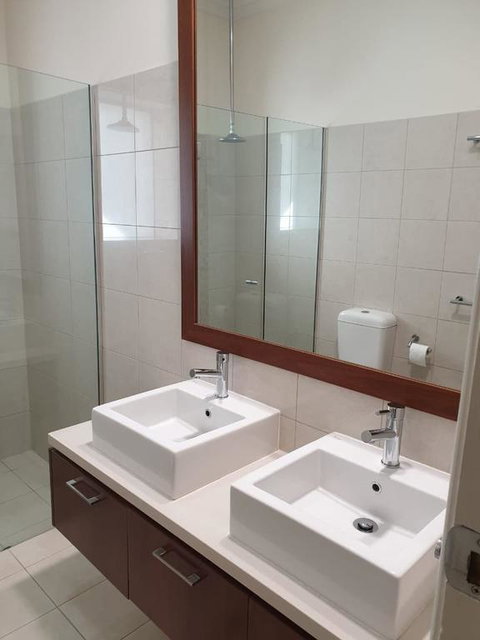 Elizabeth House - Accommodation in Surfers Paradise 3