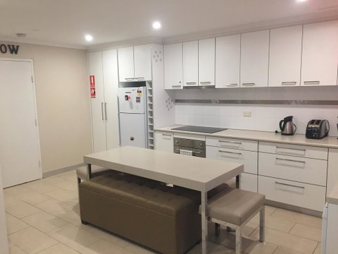 Elkhorn 17 - Accommodation in Surfers Paradise 2