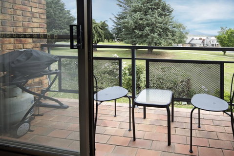 Ellswood 9 - Accommodation in Surfers Paradise 1